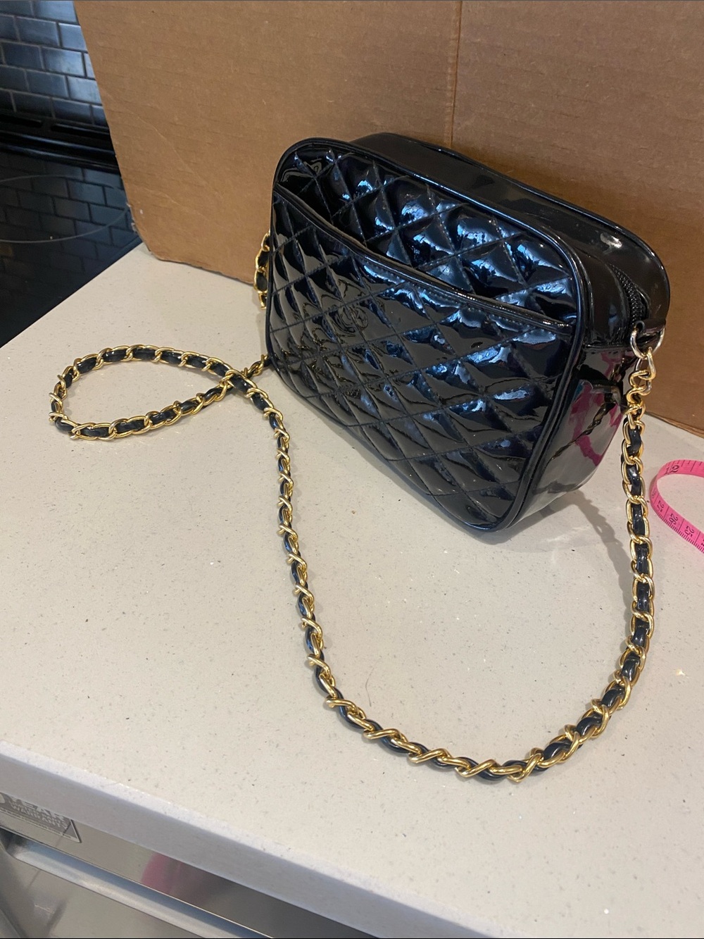 Sleek Black faux glossy bag - Picture 4 of 13